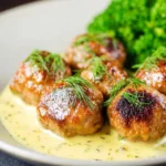 Saftige-Frikadellen-mit-Senfsose-Rezept